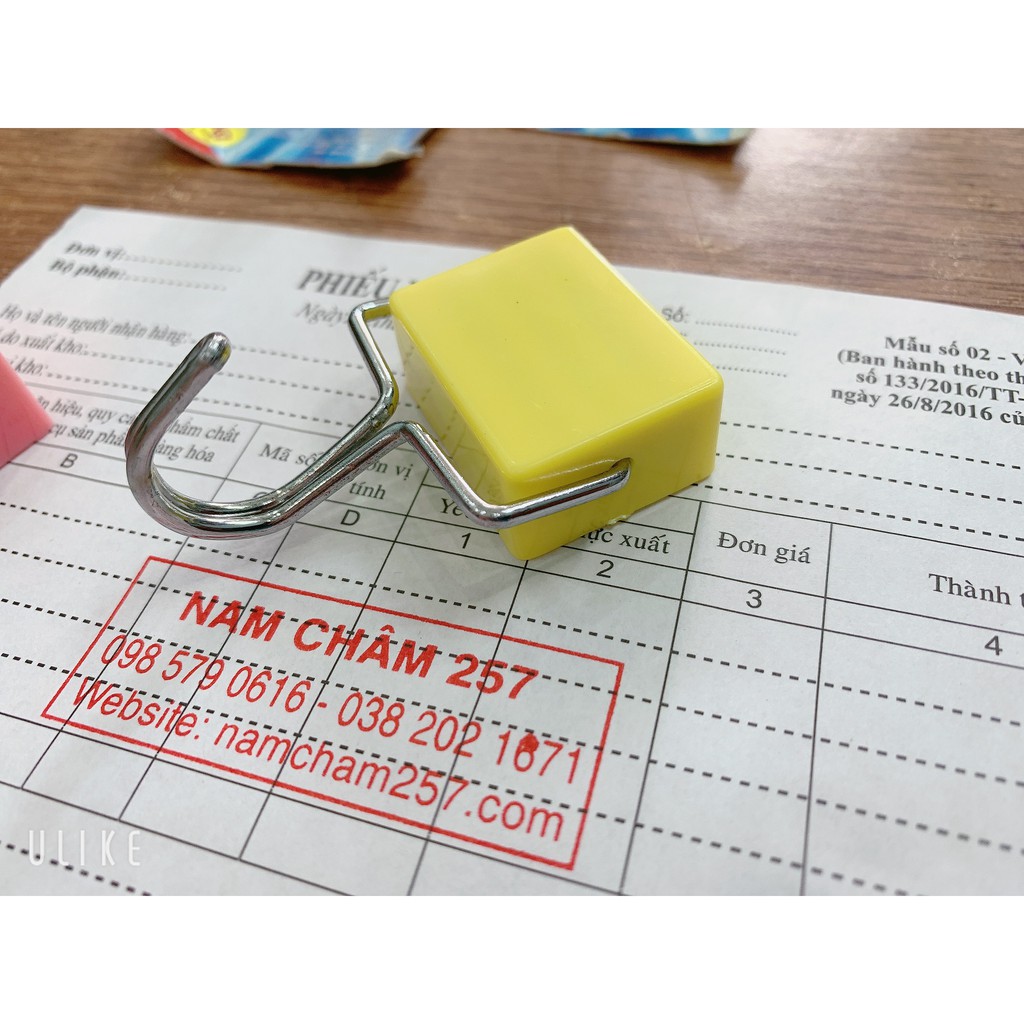 Móc nam châm chất lượng hoàn hảo, đẹp về mẫu mã, tiện lợi khi sử dụng, lực giữ 2kg