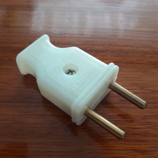 Phích cắm Omisu/ phích cắm chống vỡ chịu va đập