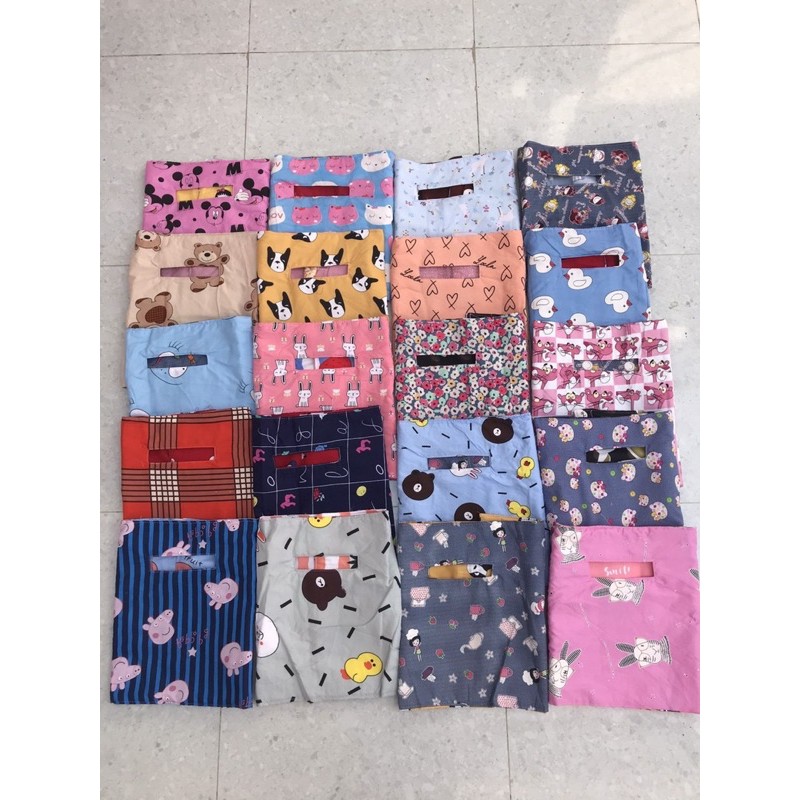 Khẩu trang hở mắt