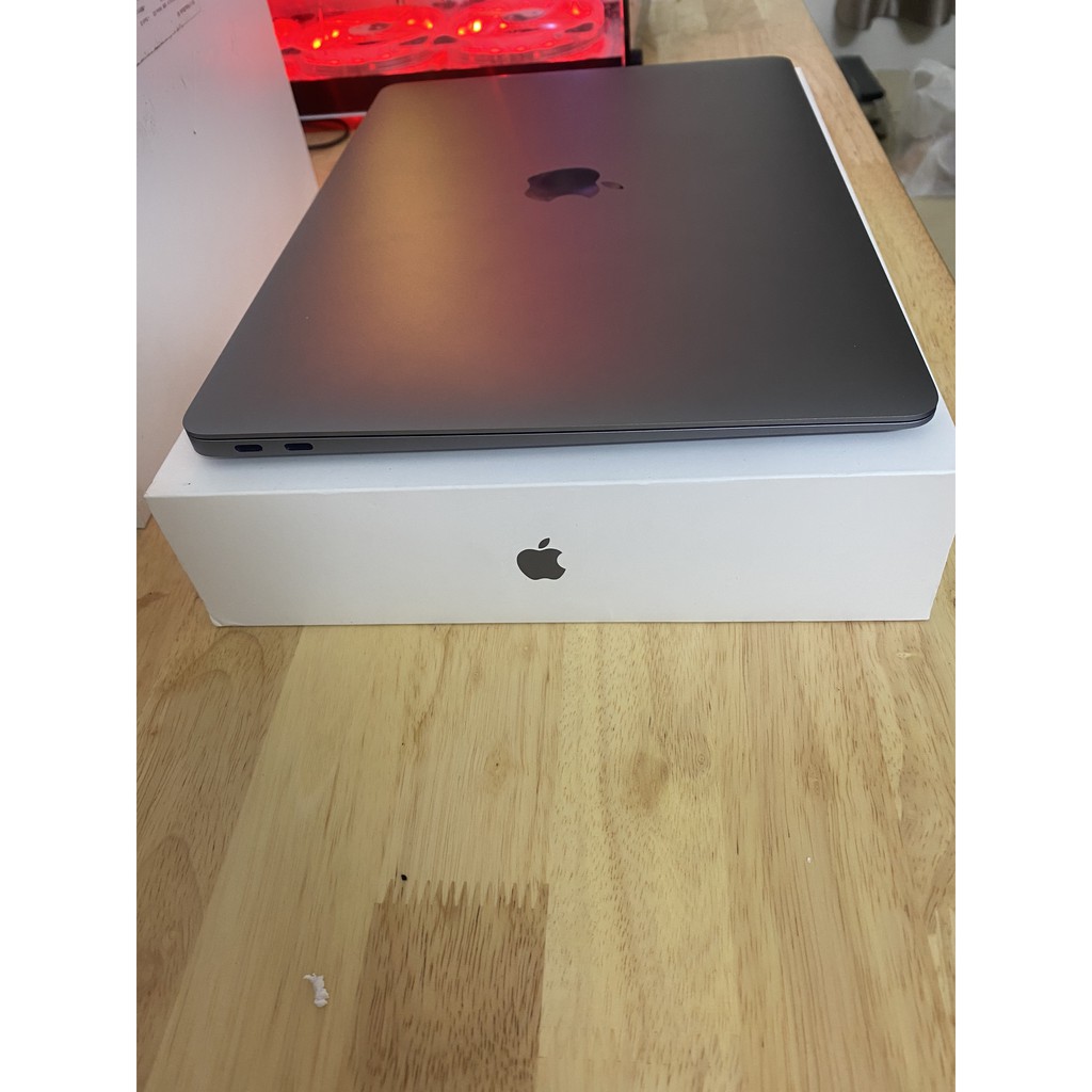 Laptop 2018 i5 1.6GHz/8GB/128GB Vân Tay 1 chạm Fullbox