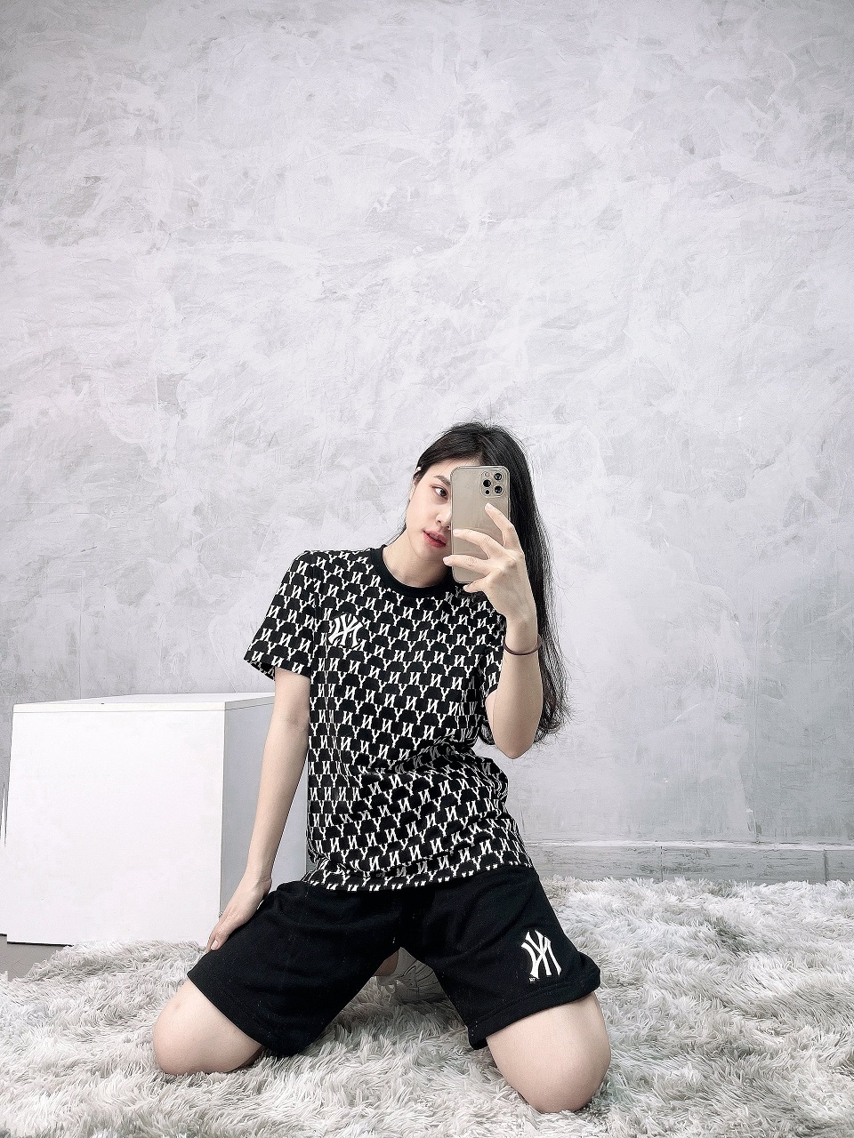 (HÀNG XUẤT XỊN) Áo NY015 M/I/B MONOGRAM TEE IN BLACK Made in Cambodia full tag code | BigBuy360 - bigbuy360.vn