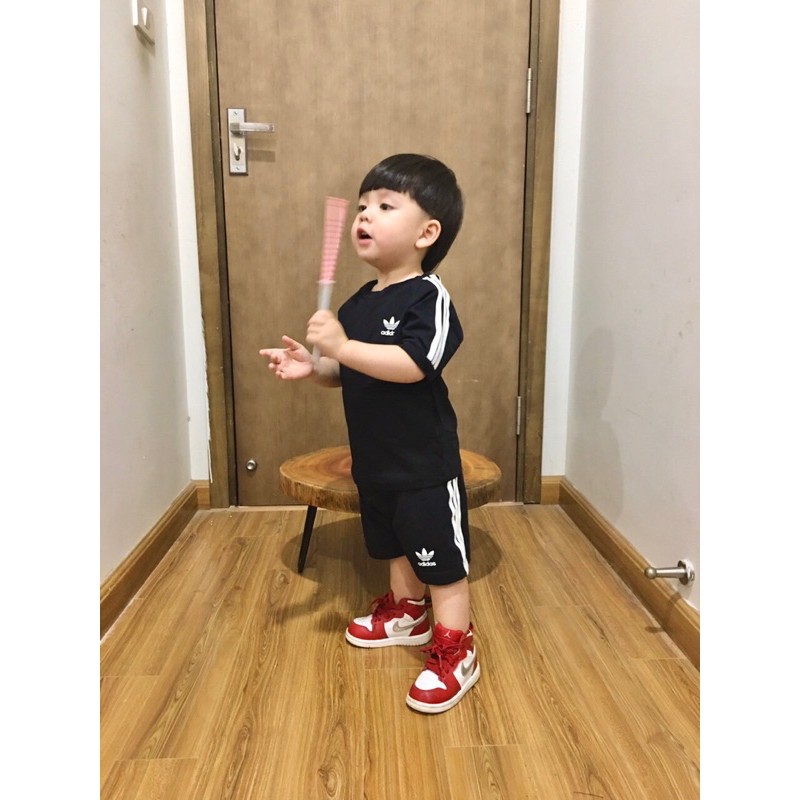 bộ thể thao mặc ở nhà cho bé