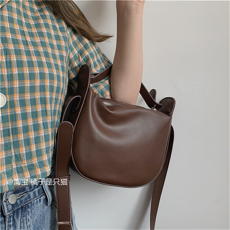 Túi đeo chéo da Bang Girl chất liệu bền đẹp thiết kế hiện đại | BigBuy360 - bigbuy360.vn