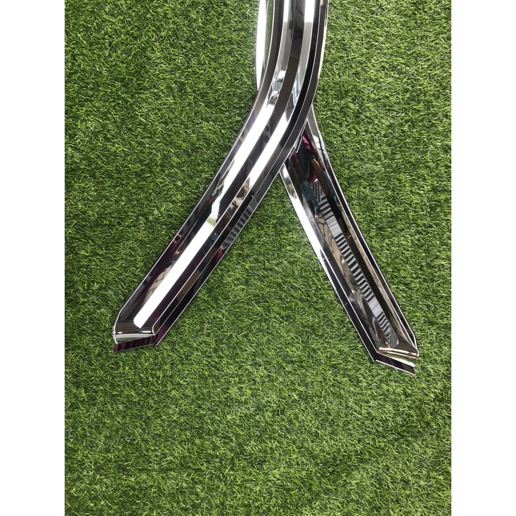 Vè che mưa hyunda poster 2 mạ inox , hỗ trợ lắp ráp tại Hà Nội