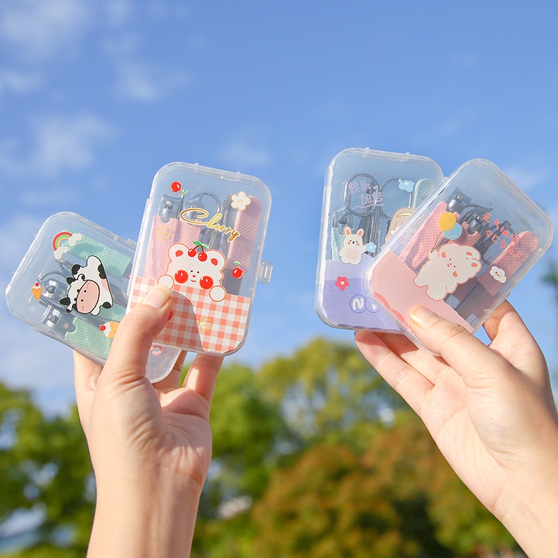 Bộ Kiềm Cắt Móng Tay 7 Món Bằng Thép Không Gỉ Có Hộp Họa Tiết Hoạt Hình Độc Đáo