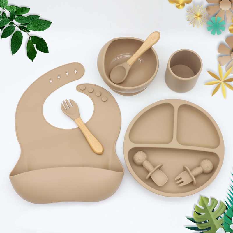 Bộ Dụng Cụ Tập Ăn 8 Món Bằng Silicone Cho Bé