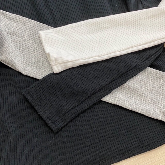 Sale áo croptop dài tay vải mát mỏng.