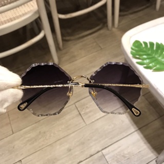 Kính xi ốc tròn