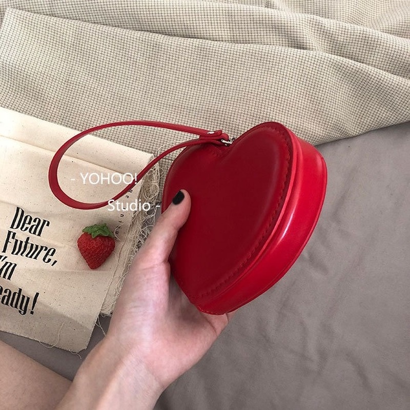 Ví Đựng Tiền Xu Họa Tiết Trái Tim Xinh Xắn Chất Liệu Da PU Gylb574