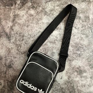 Túi mini adidas