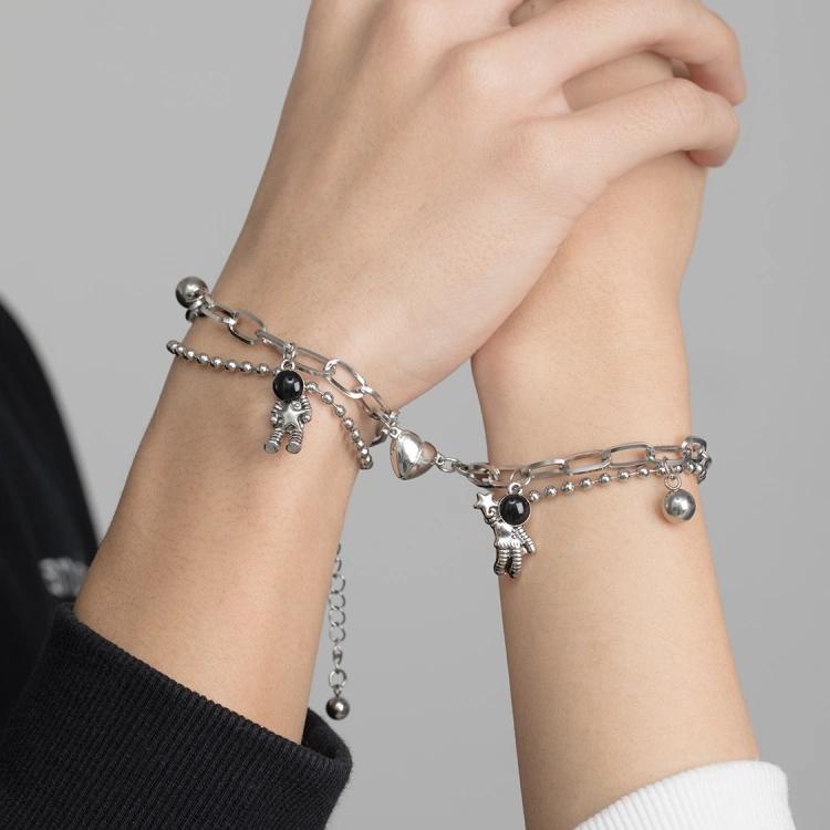 Set 2 Vòng Tay Hai Lớp Khóa Nam Châm Mặt Hình Trái Tim Phi Hành Gia Cho Cặp Đôi