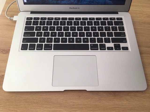 Máy tính xách tay MacBook Air 2015 MJVE2