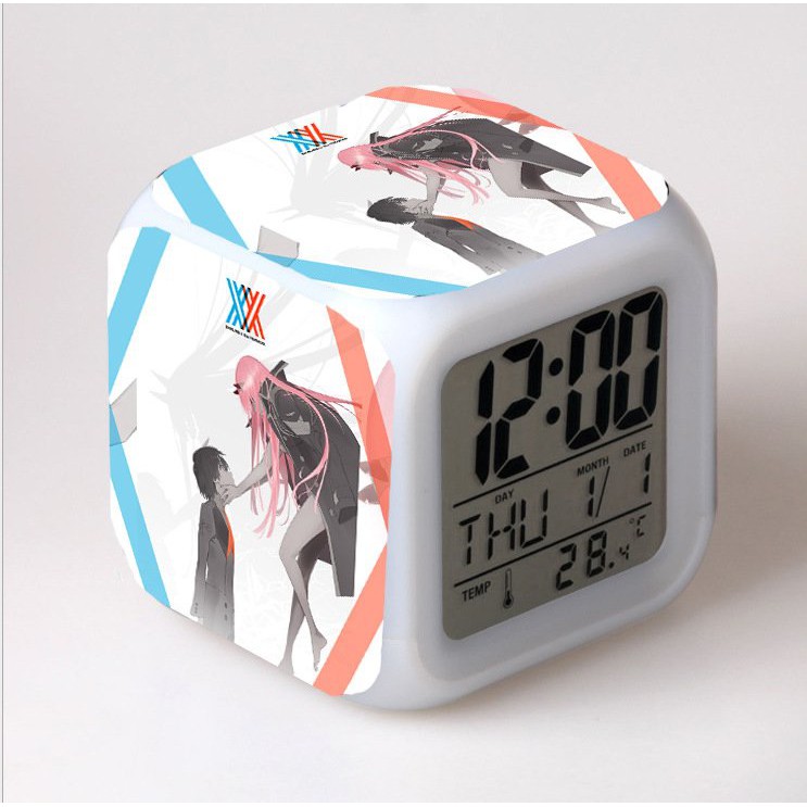 Đồng hồ báo thức để bàn in hình Chiến Trận Người Máy Darling in the FranXX đèn LED đổi màu anime chibi tiện lợi xinh xắn