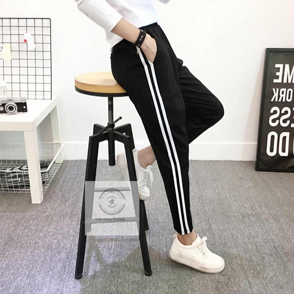 Quần jogger nữ tập thể thao chất vải umi trơn màu đen 2 sọc trắng cá tính - Quần thể dục học sinh mặc nhà tập gym mùa hè