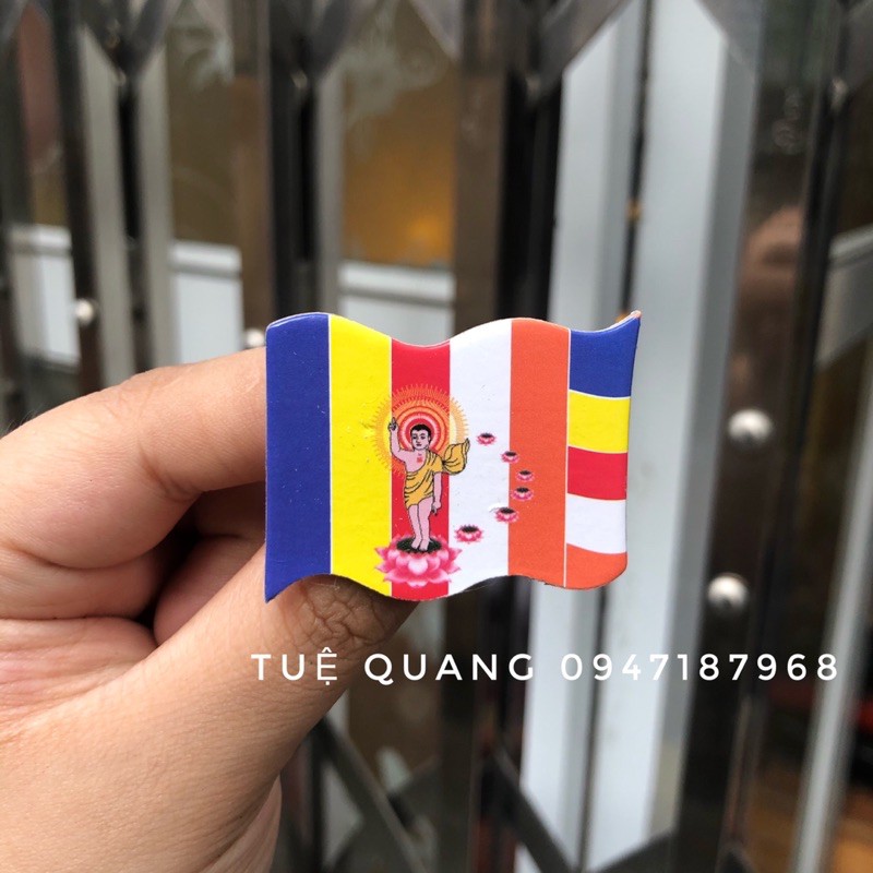 Huy hiệu Phật Đản cài áo