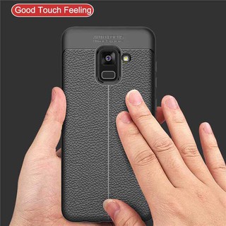 Ốp Lưng Silicon Cho Samsung A8 Plus - A8+ Vân Giả Da Auto Focus