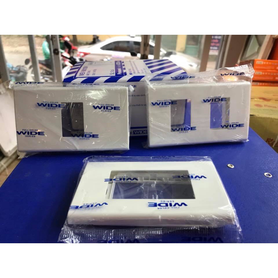 Mặt chứa công tắc thiết bị điện Panasonic - Wide Hàng chính hãng Cao Cấp