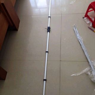 Thanh chống cong cho cánh tủ áo