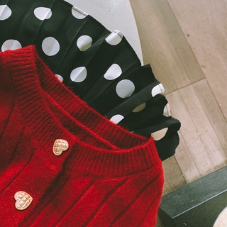 (ORDER) Áo khoác len cardigan len gân to mềm mịn khuy trái tim cổ tròn màu đỏ mận vintage