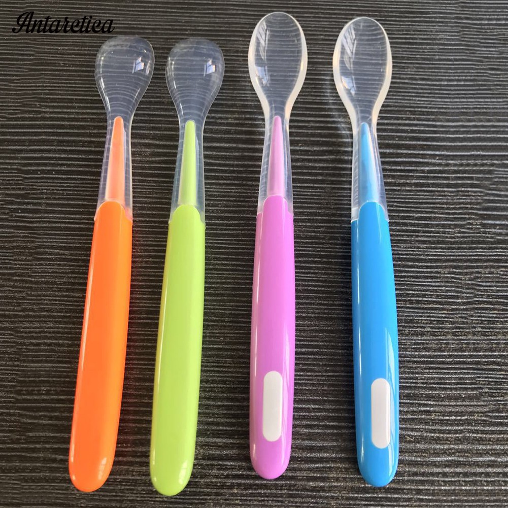 Muỗng ăn bằng silicon cho bé