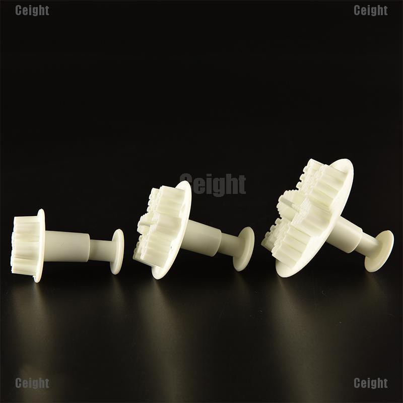 Set 3 khuôn cắt kẹo mềm trang trí bánh tạo hình bông tuyết xinh xắn