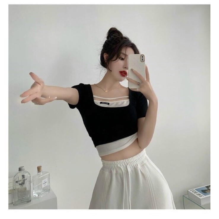 Áo kiểu croptop thun gân phối màu trắng đen