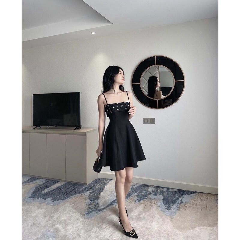 Đầm Váy 2 Dây Xoè Đính Hạt Ngọc
