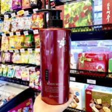 Sữa tắm Kumano chiết xuất dầu Tsubaki 600mlCHÍNH HÃNG Chứa thành phần 100% từ thực vật, tạo bọt mịn, nhẹ nhàng