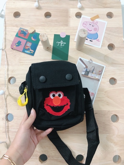 Túi đeo chéo mini elmo ulzzang không kèm móc khoá ếch (có sẵn, hình thật)