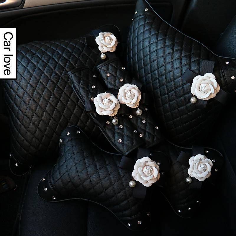 Gối Tựa Đầu Tựa Lưng Trên Xe Hơi Hình Hoa Chanel, Đính Đá Sang Trọng