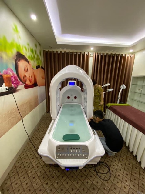Phi thuyền tắm trắng hoàng gia