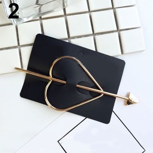 1 Kẹp Tóc Hình Ngôi Sao / Trái Tim Dễ Thương