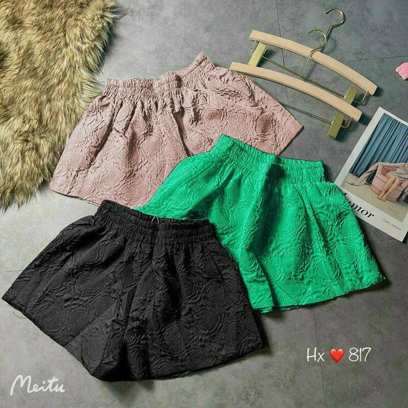 Quần short xòe xốp hoa nổi chun lưng p