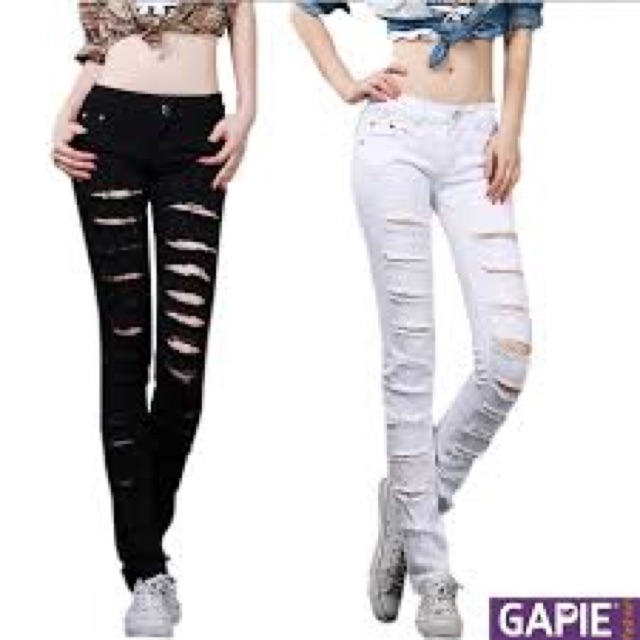 Quần jean trắng rách xước