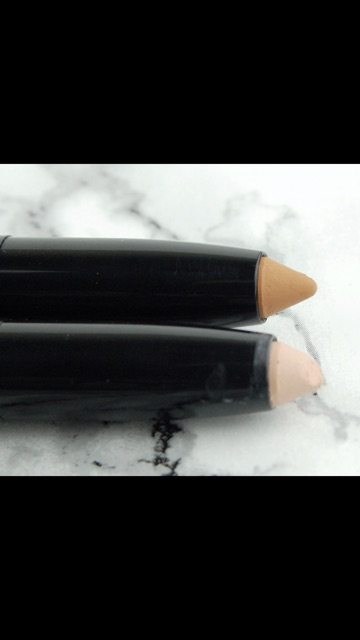 Bút sáp lót mắt Lock it Color Correcting | BigBuy360 - bigbuy360.vn