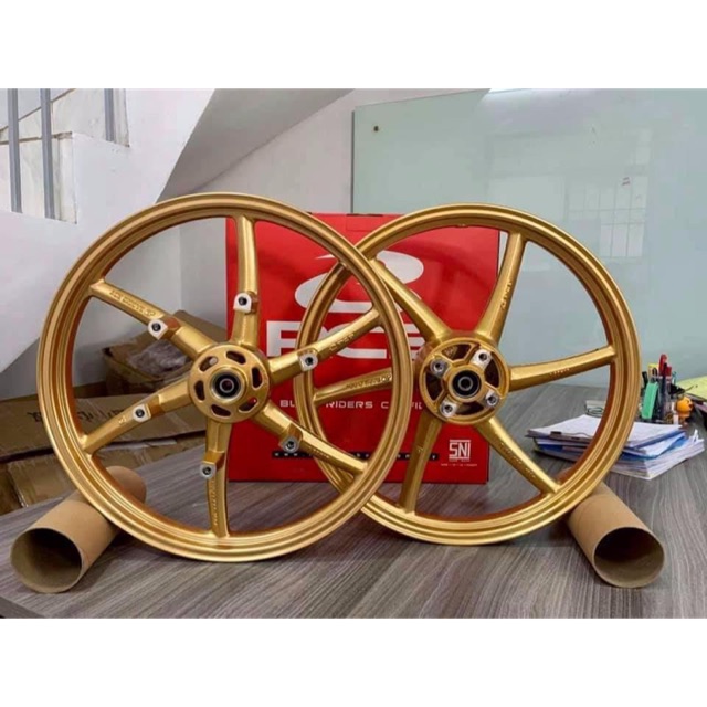 Mâm RCB 6 cây gắn cho Winner X