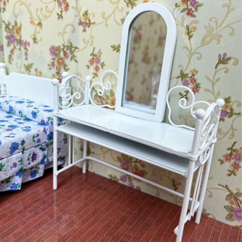 Bàn Trang Điểm Mini Để Bàn Phòng Ngủ Cho Nhà Búp Bê Tỉ Lệ 1: 12