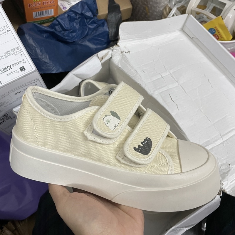 Giày Sneaker Đế Bánh Mì In Gấu Độn Đế Quai Dán Dễ Thương Giày Đi Học