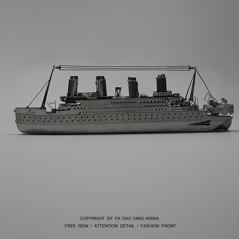 Bộ lắp ráp [Mẫu tàu Titanic]