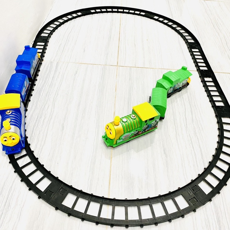 [SIZE LỚN-ĐÈN NHẠC KHI CHẠY] Đồ chơi tàu lửa Thomas chạy trên đường ray phát nhạc có đèn khi chạy .