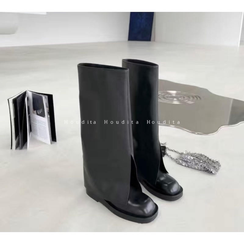 Giày boot cổ cao đế thấp thời trang nữ cá tính năng động - HOUDITA - SBMV-005