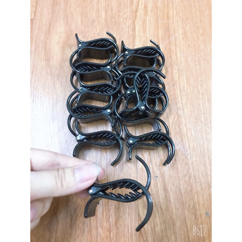 Kẹp Tóc Càng Cua Nhỏ Gọn 3 Răng Làm Từ Nhựa Bền Bỉ Cho Nữ SENORITA