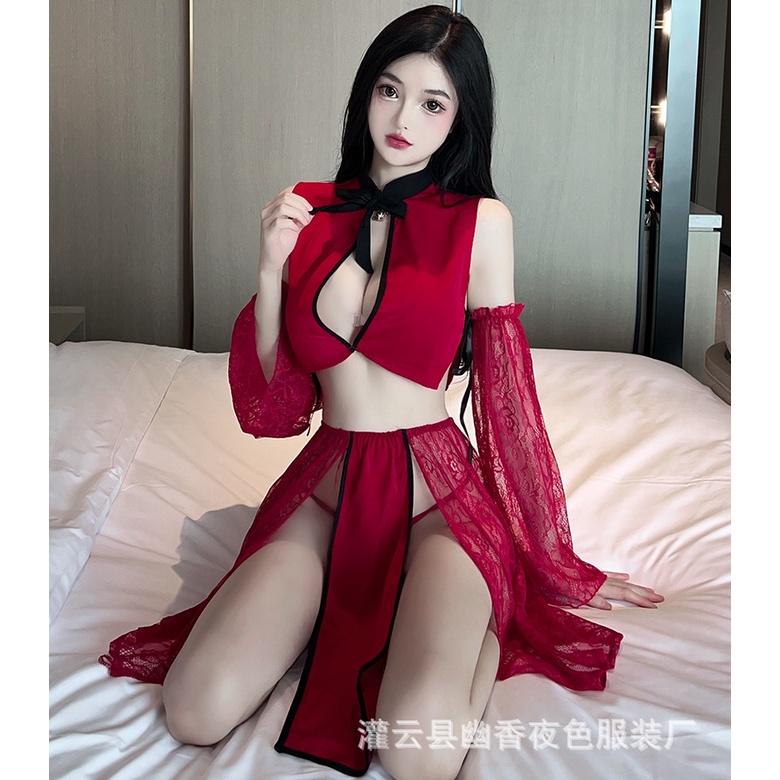 Đầm ngủ / Váy ngủ xẻ tà sườn xám kèm ống tay ren gợi cảm 2558