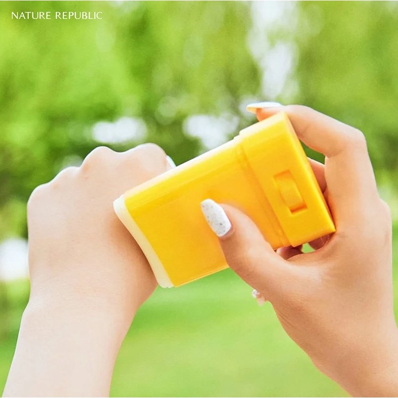 Kem Chống Nắng Dạng Sáp Dưỡng Ẩm Kiểm Soát Dầu Nature Republic California Aloe Fresh Powdery Sun Stick SPF50+ PA+++ 24g