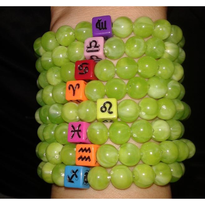 7mm in chữ đủ màu, có lỗ xỏ, nguyên liệu làm vòng tay, vòng cổ handmade