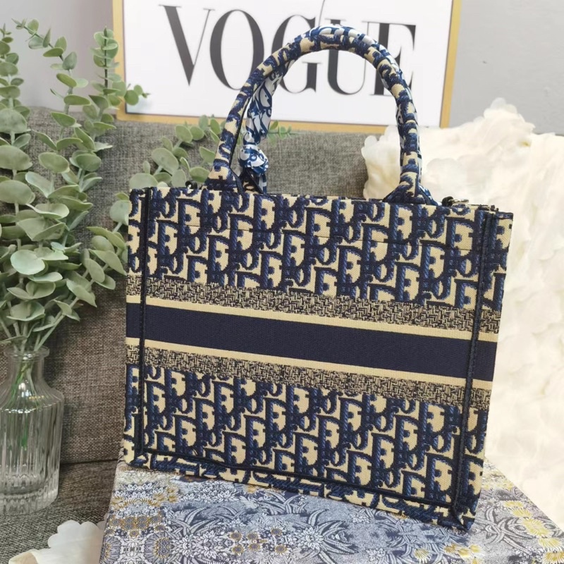 Túi vải thổ cẩm size 26,5cm kèm dây đo bản to và khăn full hộp đầy đủ
