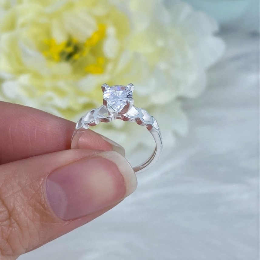 Nhẫn bạc nữ họa tiết trái tim đính đá nhân tạo, chất liệu bạc ta cao cấp - Trang sức bạc Evasilver