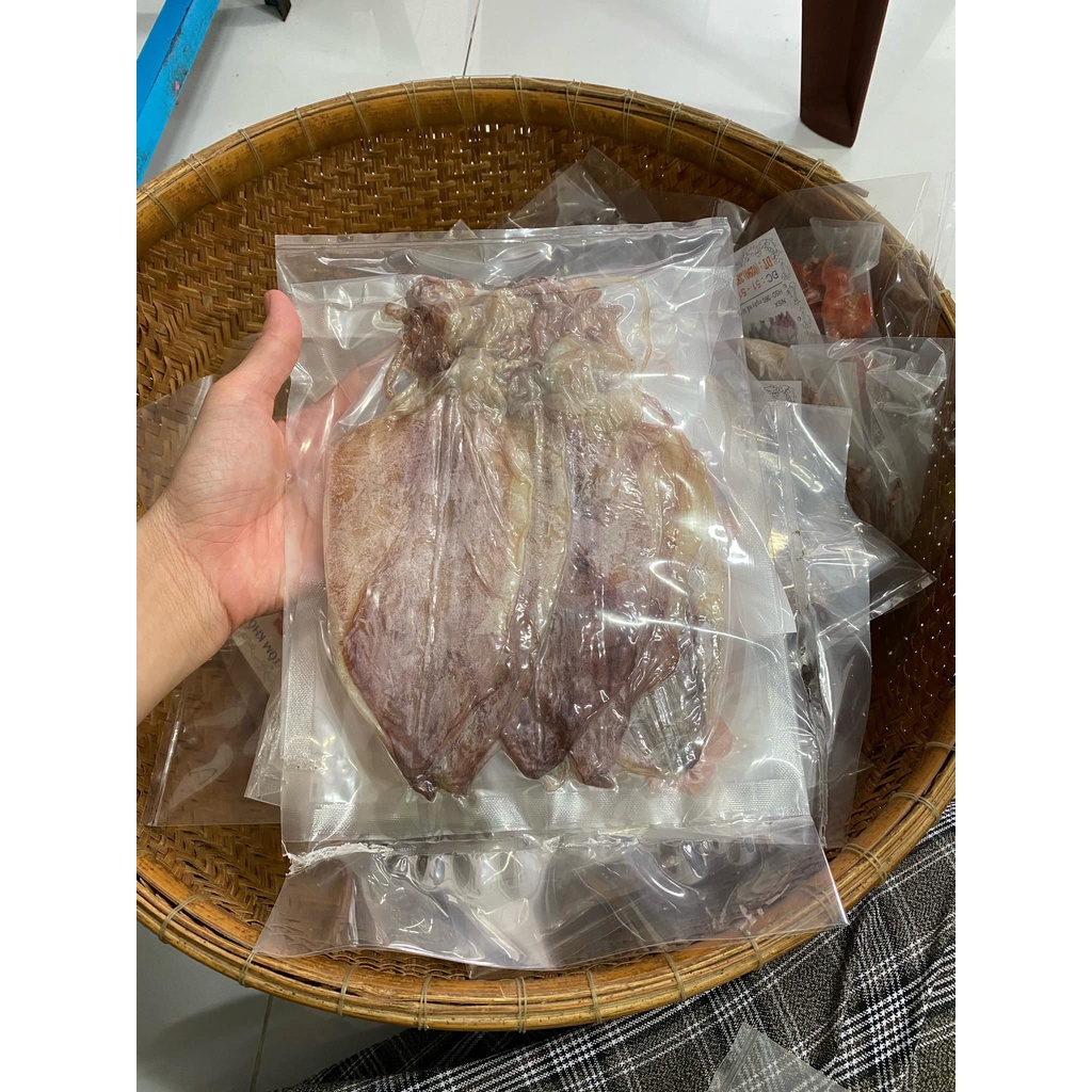 KHÔ MỰC CÀ MAU SIZE 40CON/KG