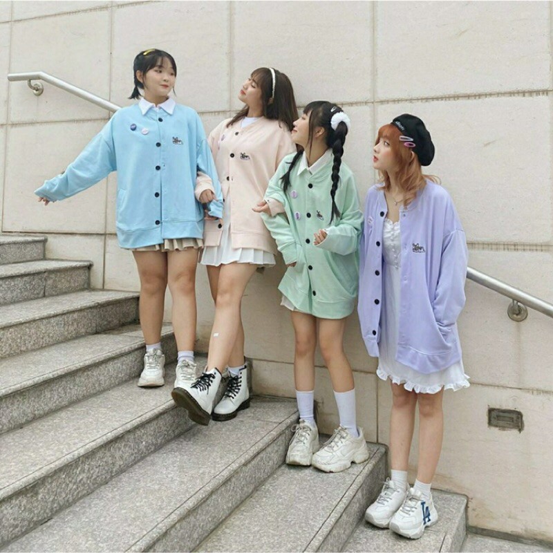 Áo khoác nữ bomber thêu hình cún con chất da cá lạ mắt | BigBuy360 - bigbuy360.vn