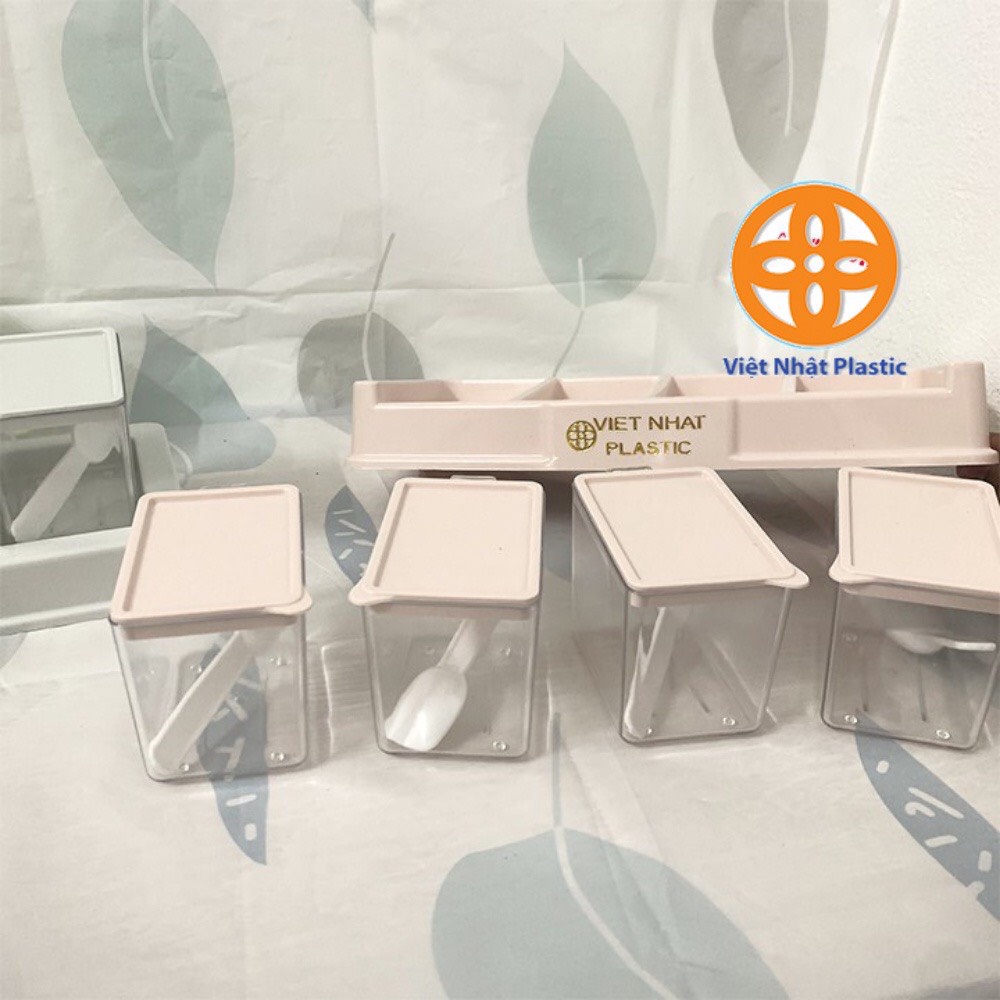 Hũ Đựng Gia Vị Nhựa Việt Nhật 4 Ngăn Có Nắp Kèm Thìa